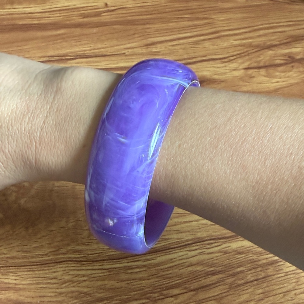 Vintage Bundle of 4 Colorful Resin & Acrylic Bangles - Picture 7 of 8